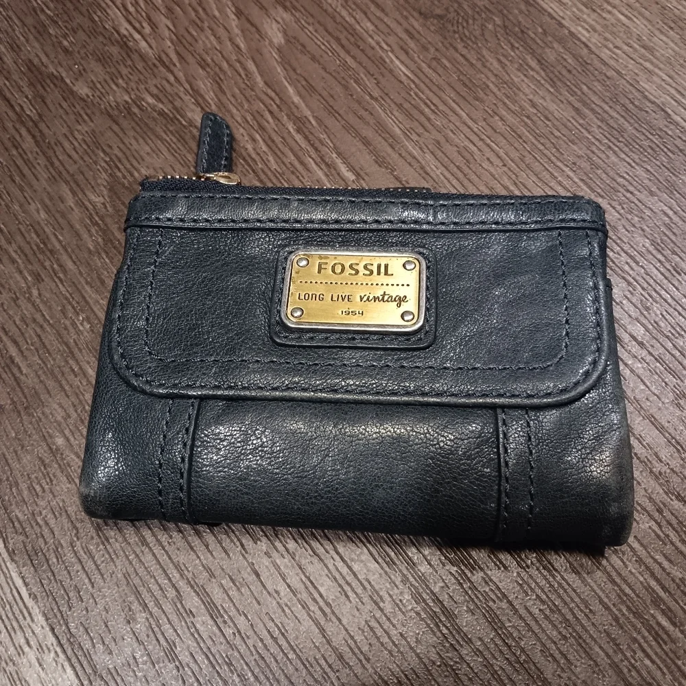Vintage Fossil Dark Green  Leather Compact Wallet with Gold Plaque